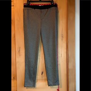 Elle black and white size 4 pants